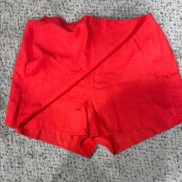 Old Navy Red Skorts with Tailored Design - Picture 3 of 6